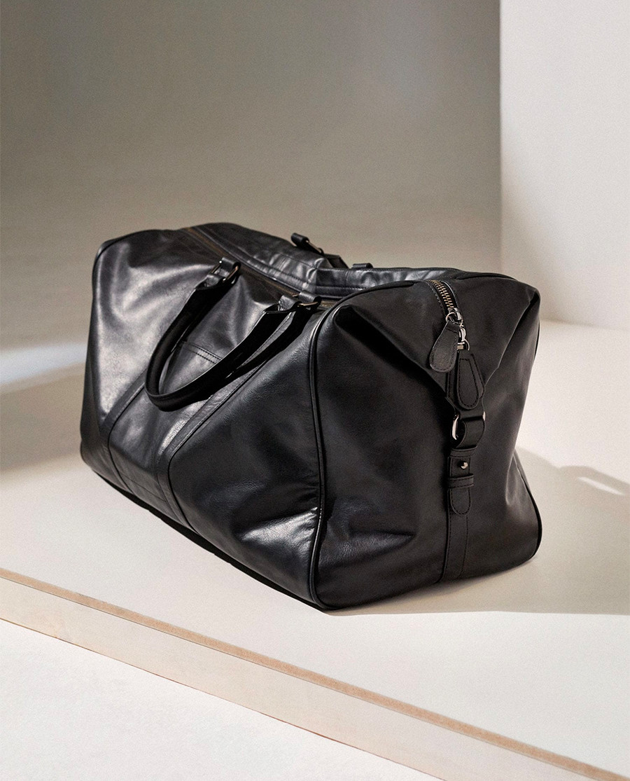 Pebbled weekend bag